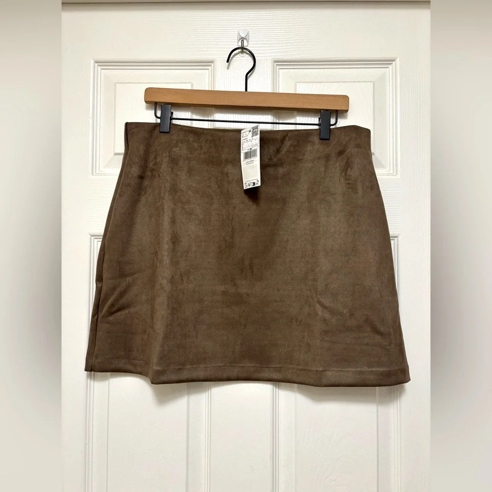 NWT MANGO Suede-Effect Mini Skirt
